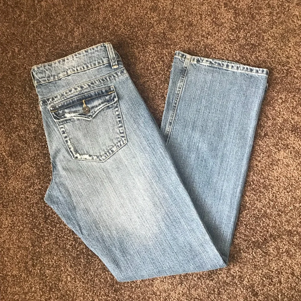 GUESS Doheny Jeans Size 32 Distressed Bootcut Medium Wash Y2K Denim